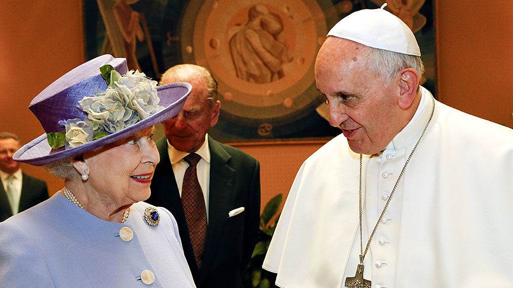 Queen Meets Pope Francis